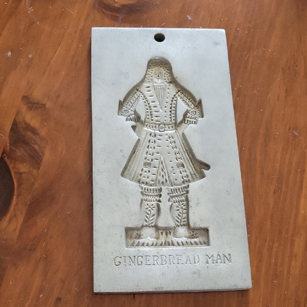 Vintage VMC Virginia Metalcrafters Gingerbread Man Mold CW 24-20